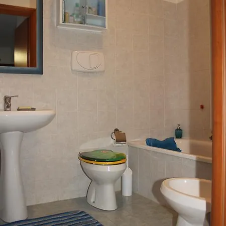 Casina Carina Carina *